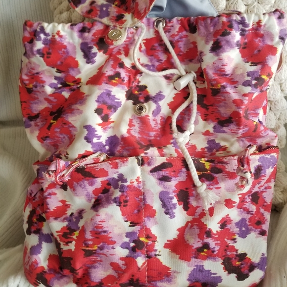 Lands End Backpack - Picture 5 of 5